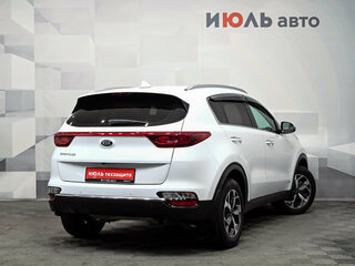 2019 Kia Sportage IV Рестайлинг, белый, 2450000 рублей, вид 4