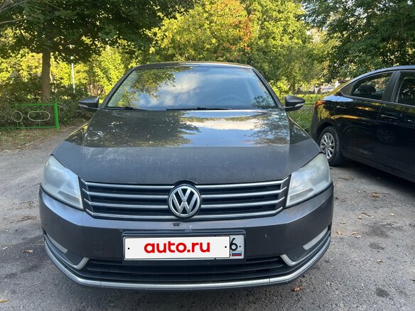 2012 Volkswagen Passat B7, коричневый, 700000 рублей - вид 3