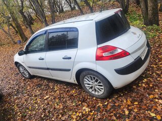 2008 Renault Megane II Рестайлинг, белый, 350000 рублей, вид 4