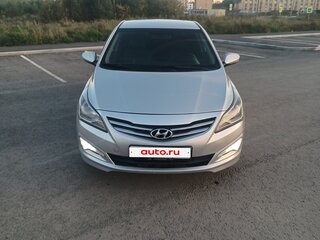 2014 Hyundai Solaris I Рестайлинг, серебристый, 825000 рублей, вид 3