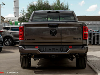 2026 Ram 1500 Crew Cab V Рестайлинг, серый, 9900000 рублей, вид 4