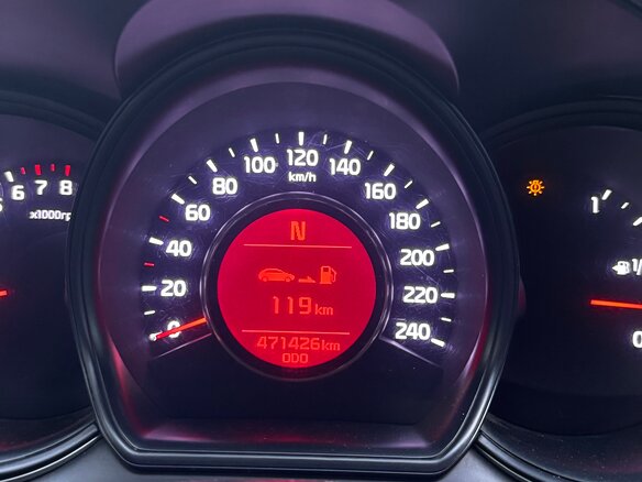 2017 Kia Ceed II Рестайлинг, белый, 490000 рублей - вид 7