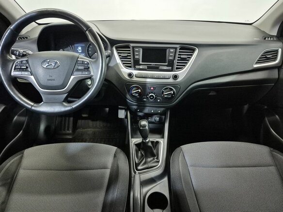 2017 Hyundai Solaris II, белый - вид 8