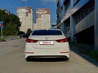 2018 Hyundai Elantra VI (AD) Рестайлинг, белый, 1480000 рублей, вид 5