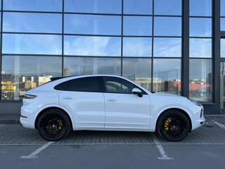 2019 Porsche Cayenne S Coupé III, белый, 7390000 рублей, вид 5