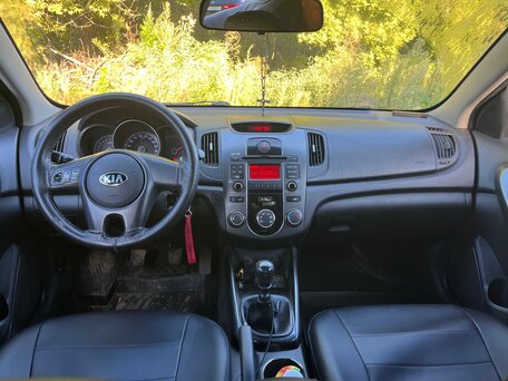 2012 Kia Cerato 6-speed II, серебристый, 780000 рублей, вид 5