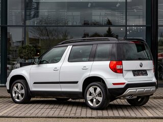 2017 Skoda Yeti I Рестайлинг, белый, 1435000 рублей, вид 4