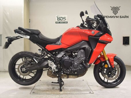 2023 Yamaha MT-09 Tracer (FJ-09), красный, 1377000 рублей, вид 1