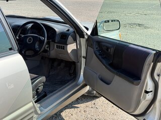 2000 Subaru Forester I Рестайлинг, серый, 600000 рублей, вид 5