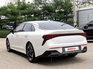 2023 Kia K5 III Рестайлинг, белый, 2900444 рублей, вид 3