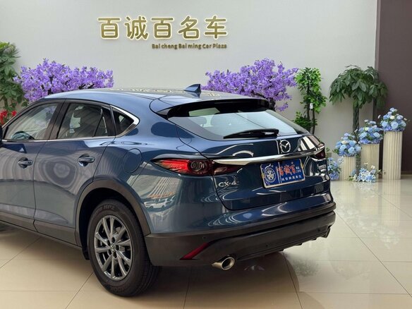 2022 Mazda CX-4 I Рестайлинг, синий, 1620000 рублей - вид 5