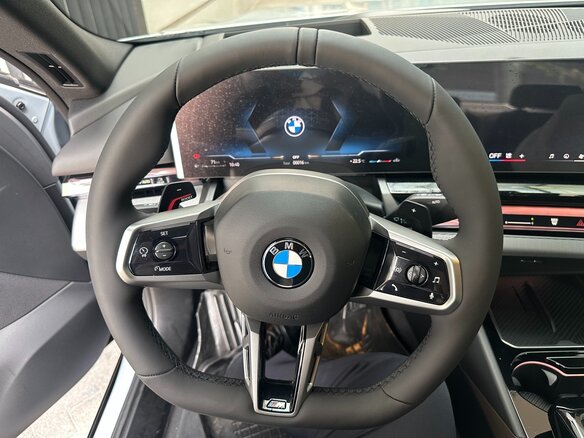 2026 BMW 5 серии 523d VIII (G60/G61/G68), серебристый - вид 8
