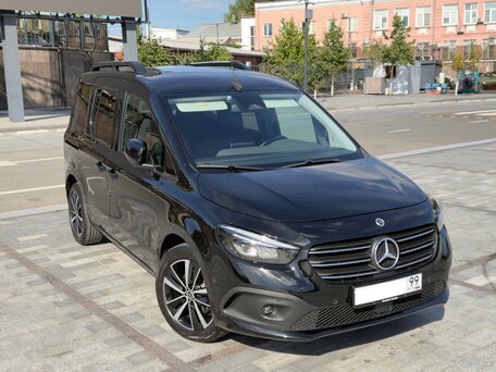2022 Mercedes-Benz T-Класс 180, чёрный, 3980000 рублей, вид 2
