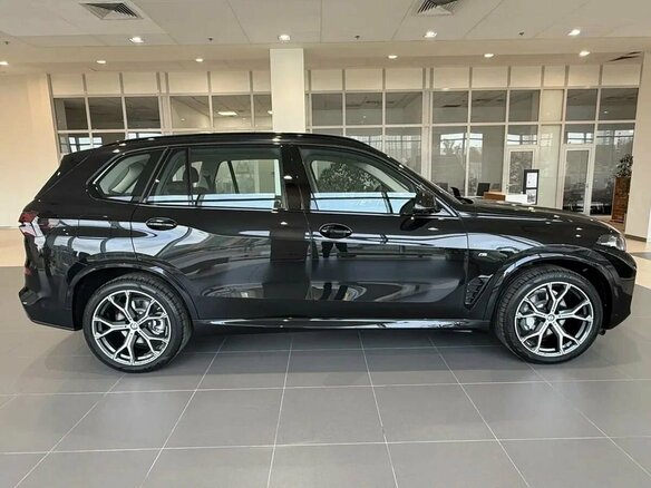 2026 BMW X5 Long 30Li IV (G05/G18) Рестайлинг, чёрный, 10450000 рублей - вид 2
