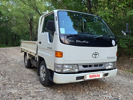 2000 Toyota Dyna, белый, 1300000 рублей, вид 1