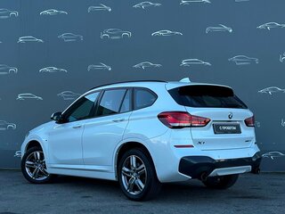 2021 BMW X1 20i xDrive II (F48) Рестайлинг, белый, 3595700 рублей, вид 4