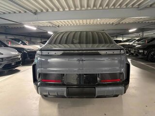 2026 Porsche Cayenne Turbo Electric Coupé IV, серый, 35000000 рублей, вид 3