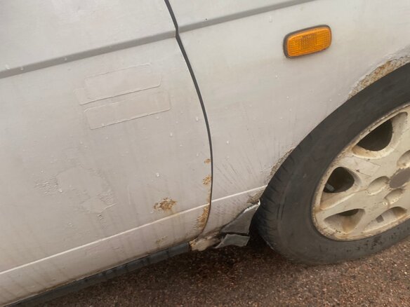 2001 Nissan Bluebird XI (U14), белый, 110000 рублей - вид 13