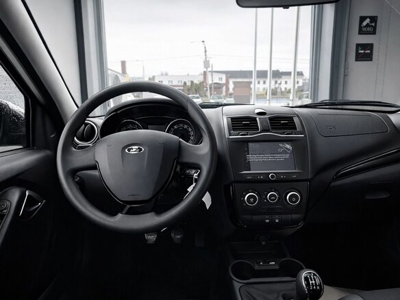 2025 Lada (ВАЗ) Granta Cross I Рестайлинг, чёрный, 1371000 рублей - вид 6
