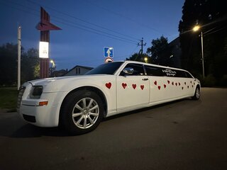 2004 Chrysler 300C I, белый, 700000 рублей, вид 4