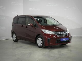 2014 Honda Freed I Рестайлинг 2, красный, 1155000 рублей, вид 3
