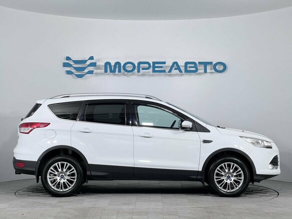 2015 Ford Kuga II, белый - вид 3