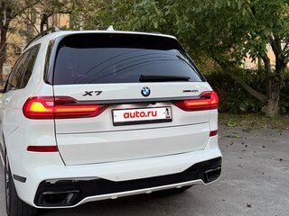 2020 BMW X7 40i I (G07), белый, 7300000 рублей, вид 3