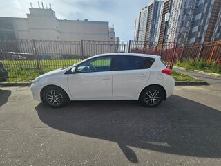 2014 Toyota Auris II, белый, 1400000 рублей, вид 4