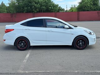 2011 Hyundai Solaris I, белый, 950000 рублей, вид 4