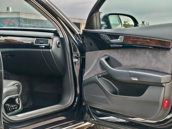2015 Audi A8 III (D4) Рестайлинг, чёрный, 2200000 рублей - вид 17