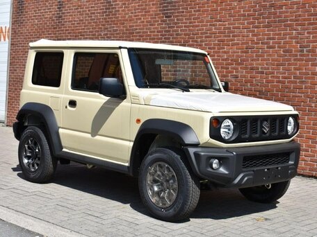 Suzuki Jimny IV