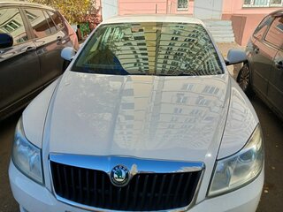 2013 Skoda Octavia II (A5) Рестайлинг, белый, 1000000 рублей, вид 1
