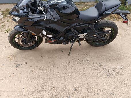 2024 Kawasaki Ninja 650, чёрный, 623547 рублей, вид 3