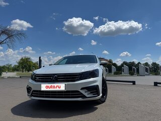 2017 Volkswagen Passat (North America and China) I Рестайлинг, белый, 2000000 рублей, вид 3