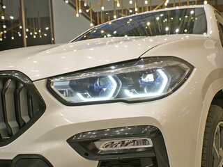 2021 BMW X6 40d III (G06), белый, 9850000 рублей, вид 2