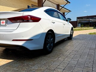 2018 Hyundai Elantra VI (AD), белый, 1100000 рублей, вид 4