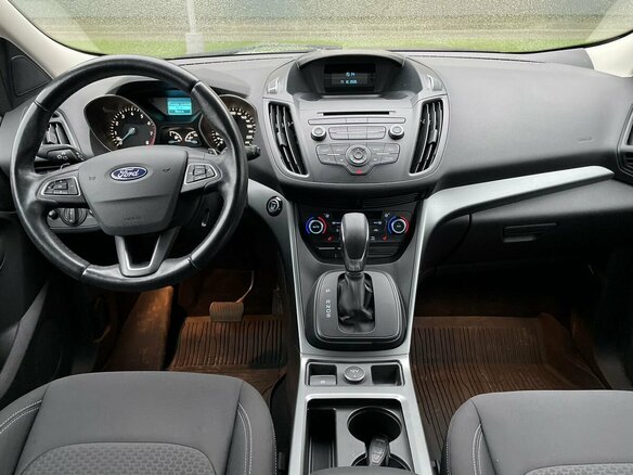 2017 Ford Kuga II Рестайлинг, белый, 1799000 рублей - вид 8