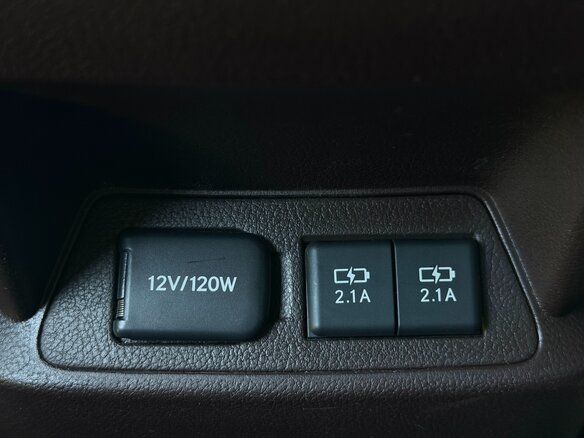 2021 Lexus ES 300h VII Рестайлинг, серый, 4150000 рублей - вид 14