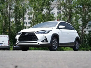 2022 Toyota Yaris L X XP150 Рестайлинг, белый, 1050000 рублей, вид 1