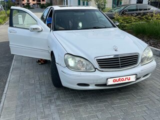 1999 Mercedes-Benz S-Класс 320 IV (W220), белый, 700000 рублей, вид 2