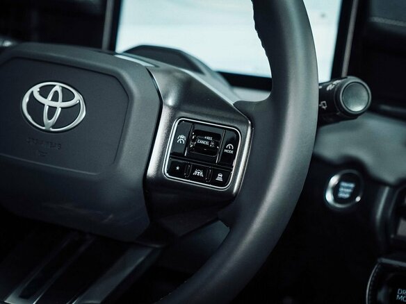 2026 Toyota RAV4 VI (XA60), белый, 4200000 рублей - вид 23