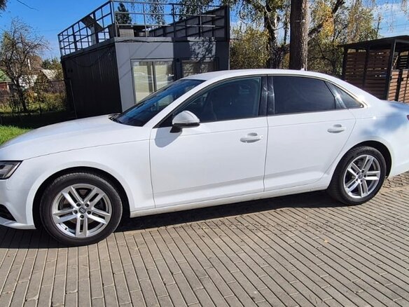2019 Audi A4 V (B9), белый, 2350000 рублей - вид 1