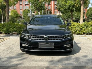 2023 Volkswagen Magotan B8 Рестайлинг, чёрный, 1430000 рублей, вид 2