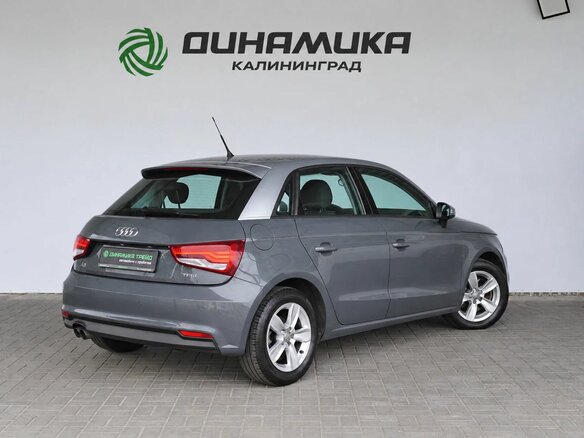 2015 Audi A1 I (8X), серый, 1580000 рублей - вид 4