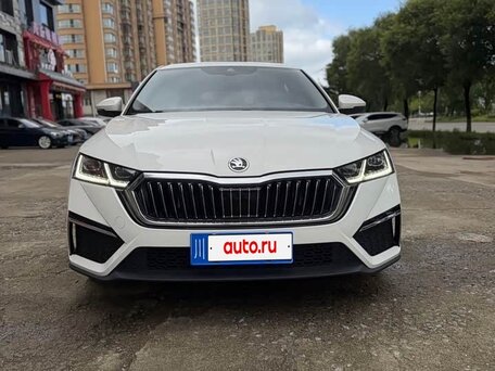 2022 Skoda Octavia IV (A8), белый, 2250000 рублей, вид 2