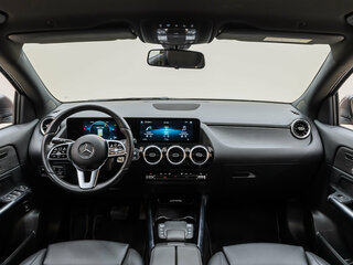 2021 Mercedes-Benz GLA 200 II (H247), серый, 4050000 рублей, вид 2