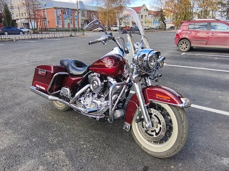2008 Harley-Davidson Road King, красный, 900000 рублей, вид 4