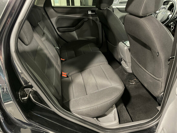 2011 Ford Focus II Рестайлинг, чёрный, 680000 рублей - вид 9