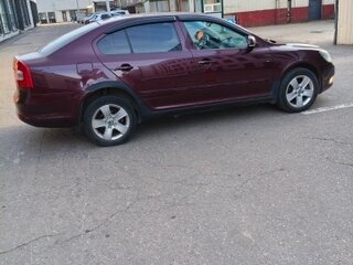 2010 Skoda Octavia II (A5) Рестайлинг, пурпурный, 500000 рублей, вид 2