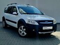 2018 Lada (ВАЗ) Largus Cross I, белый, 949000 рублей - вид 1